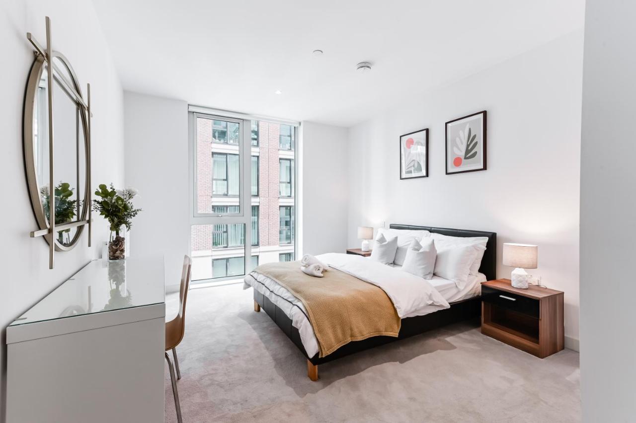 Khayat Homes - The Owelor - Two Bed Лондон Екстер'єр фото
